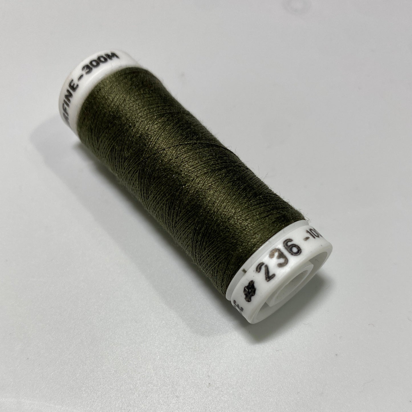 Soie Surfine 1302™ - 300M Spool Group 1 (000s to 200s)