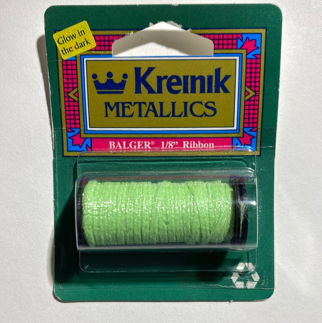 053F - Glow in the Dark Lime