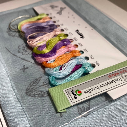 Embroidery Pouch Kit : Dragonfly (Clearout)