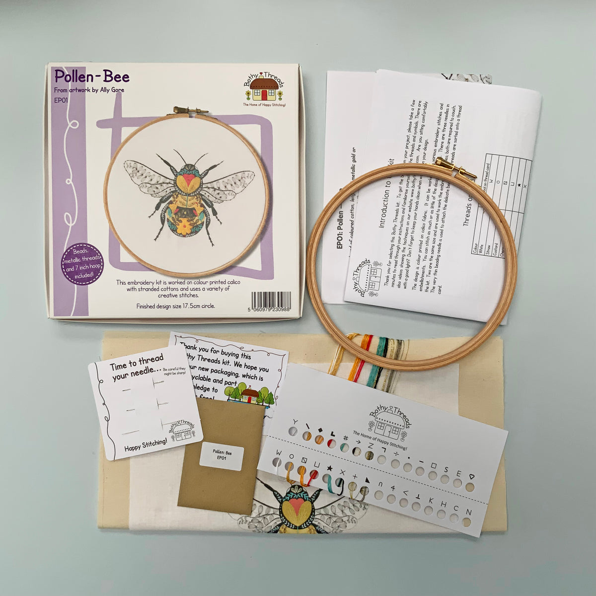Bee - Pollen Embroideries Collection