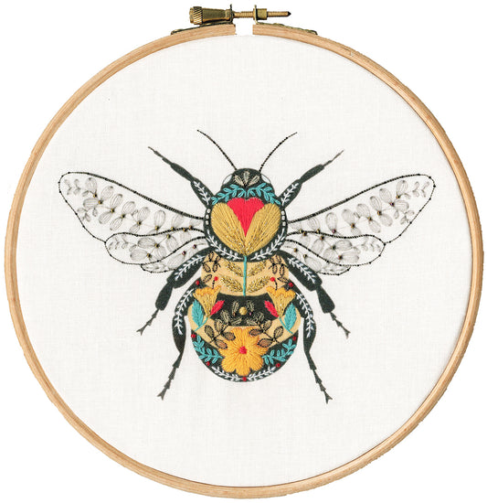 Bee - Pollen Embroideries Collection