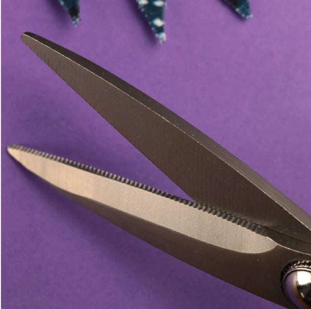 Micro-serrated sewing scissors - 17.5 cm | 6 3/4"
