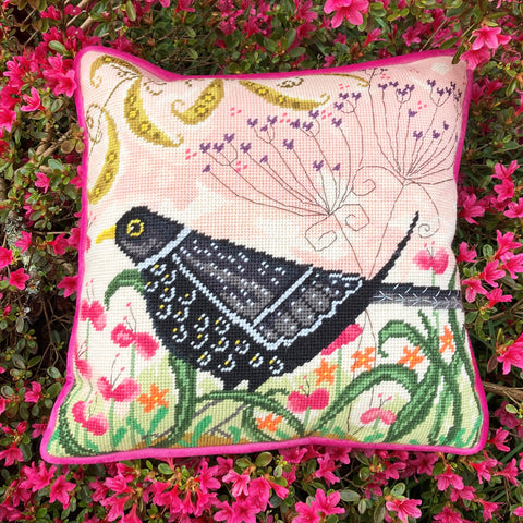 Flights Of Fancy: Blackbird - Tapestry Pillow Kit
