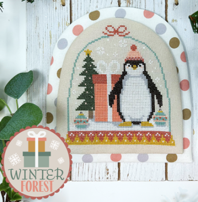 Winter Forest Snowglobe - Penguin (1/6)
