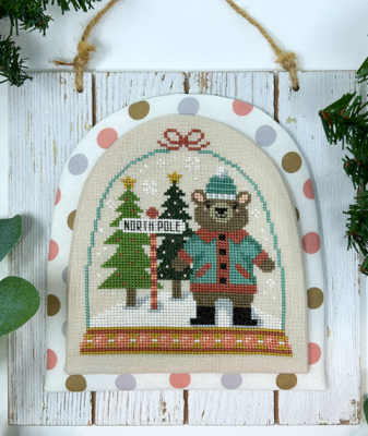 Winter Forest Snowglobe - Bear (2/6)