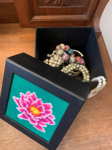 Waterlillies - Appleton Box Tapestry Kit